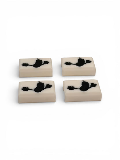 16mm Dinkle Berries logo white 3g (4 pack)